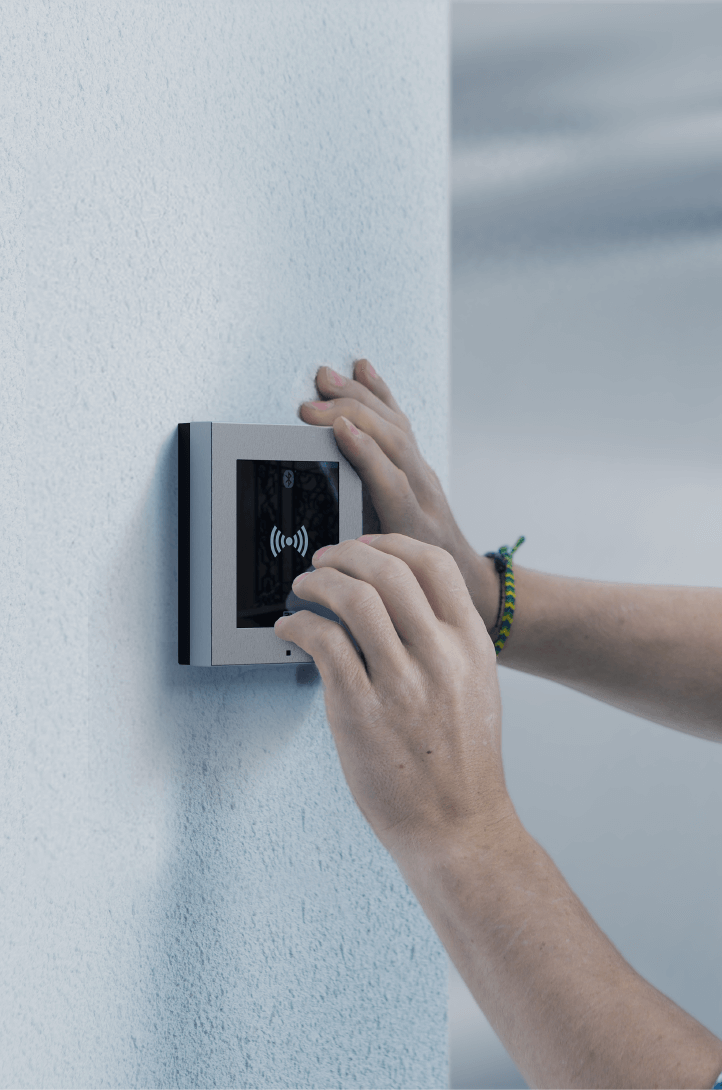 Access Readers - Access control system for door | 2N