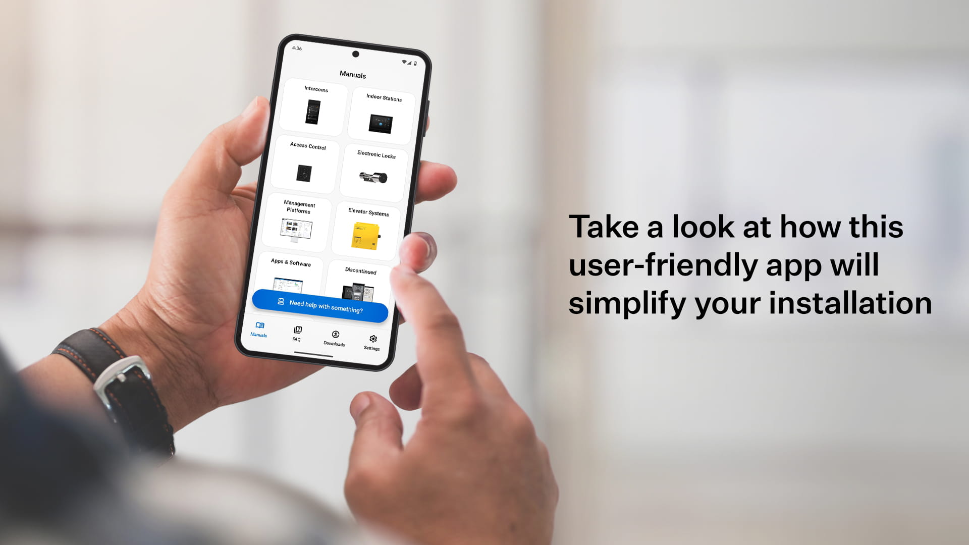 Hand holding a smartphone with a user‑friendly setup app, alongside text explaining how the app simplifies installation.