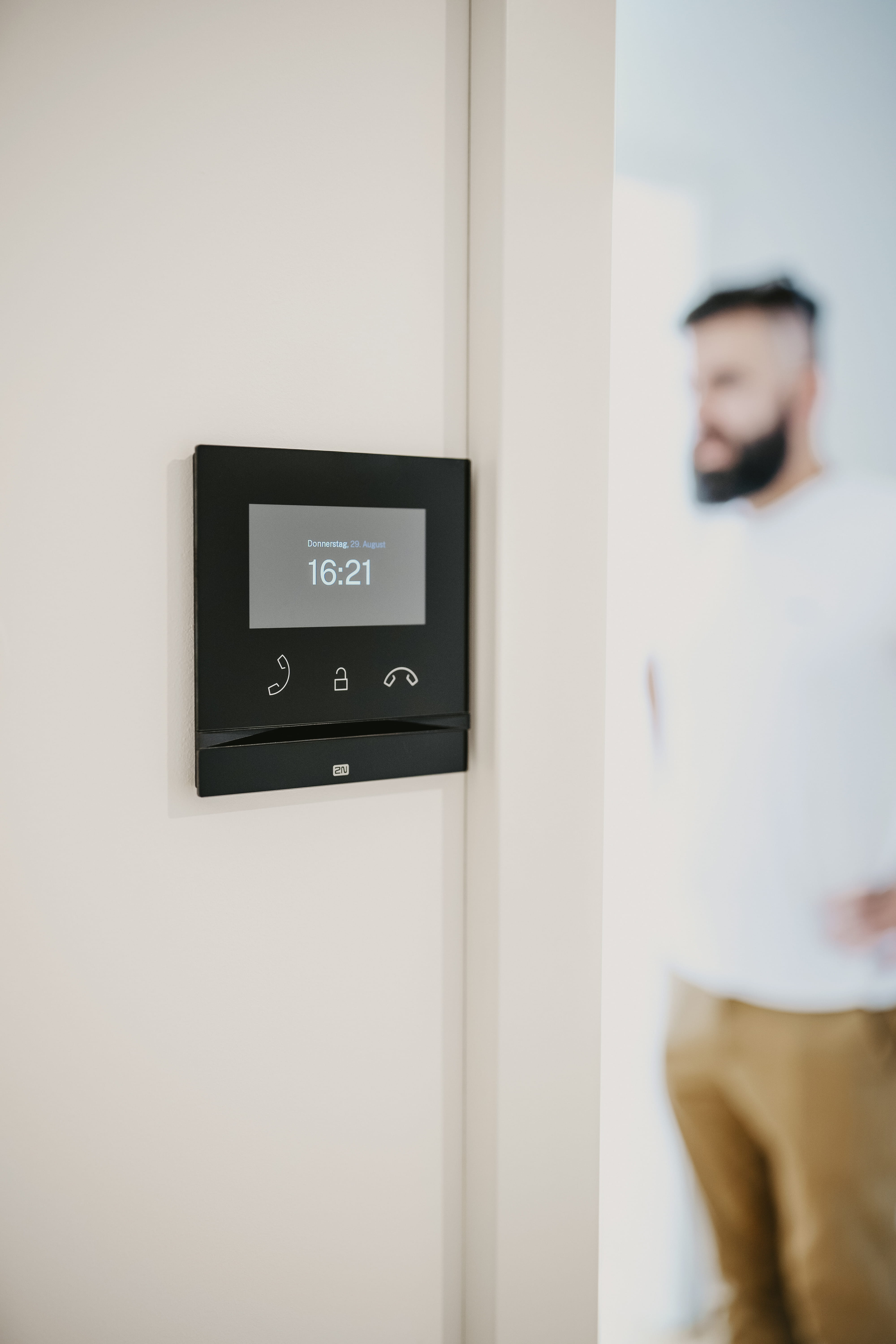 2N Indoor Compact